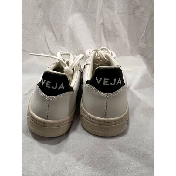 Veja Women's White Black V-10 CWL Lace Up Leather Sneaker Shoes Size 9 NWOT - Picture 8 of 11